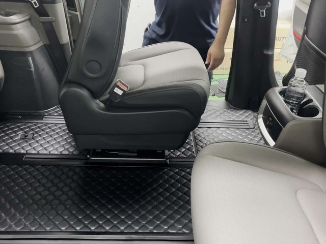 카니발 하이브리드 통합레일 시공 사진