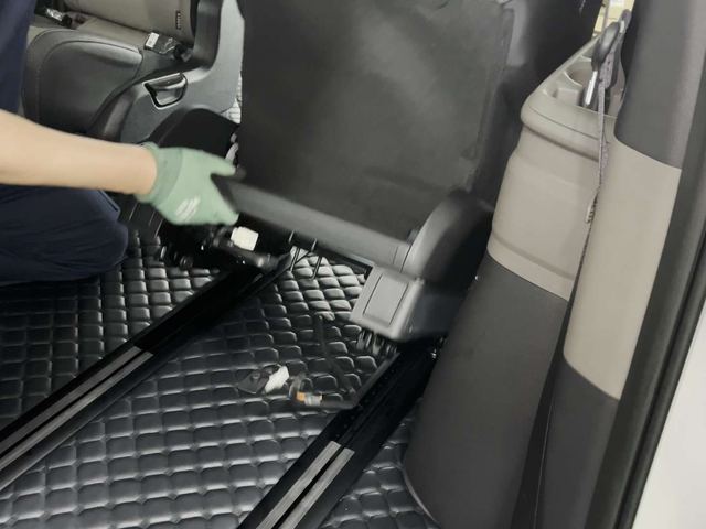 카니발 하이브리드 통합레일 시공 사진